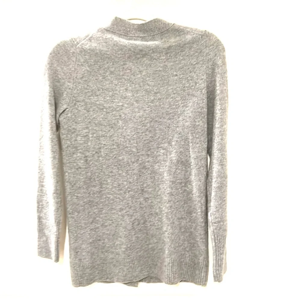C By Bloomingdales Cashmere Button-Up Medium Gray Women's Sweater Size XS